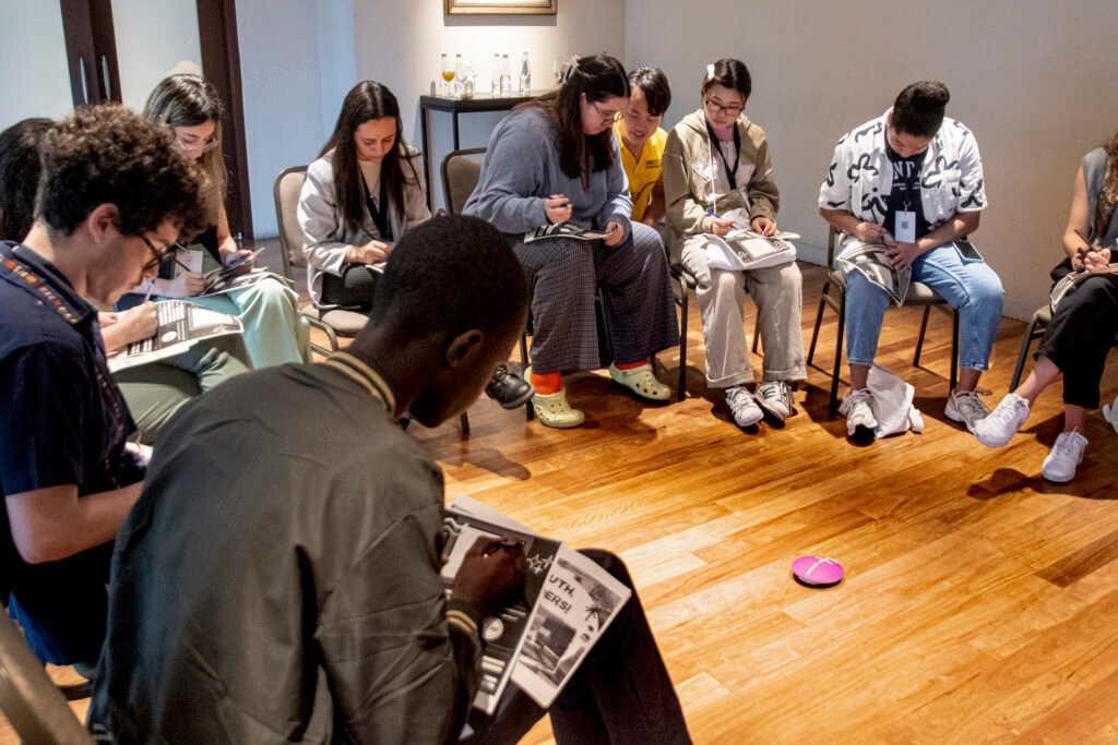 Bienestar y salud mental, las discusiones clave en la “Cumbre Mundial de Jóvenes sobre Derechos Digitales” en Buenos Aires – FM Digital Empalme