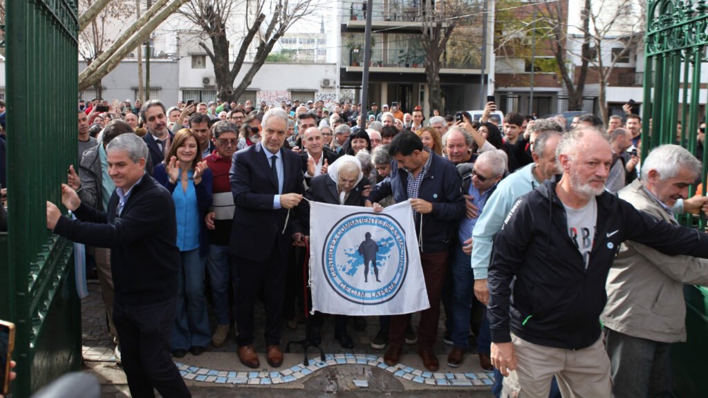Declararon a la plaza Islas Malvinas de La Plata como “Sitio de la Memoria”